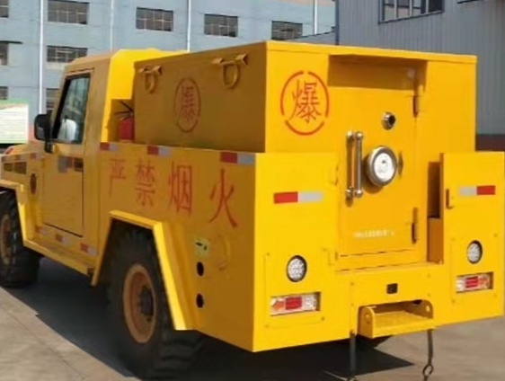 南华凯龙爆破器材运输车：保障爆破任务的安全运行