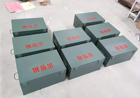 南华炸药箱和雷管箱一般是怎么存放的？